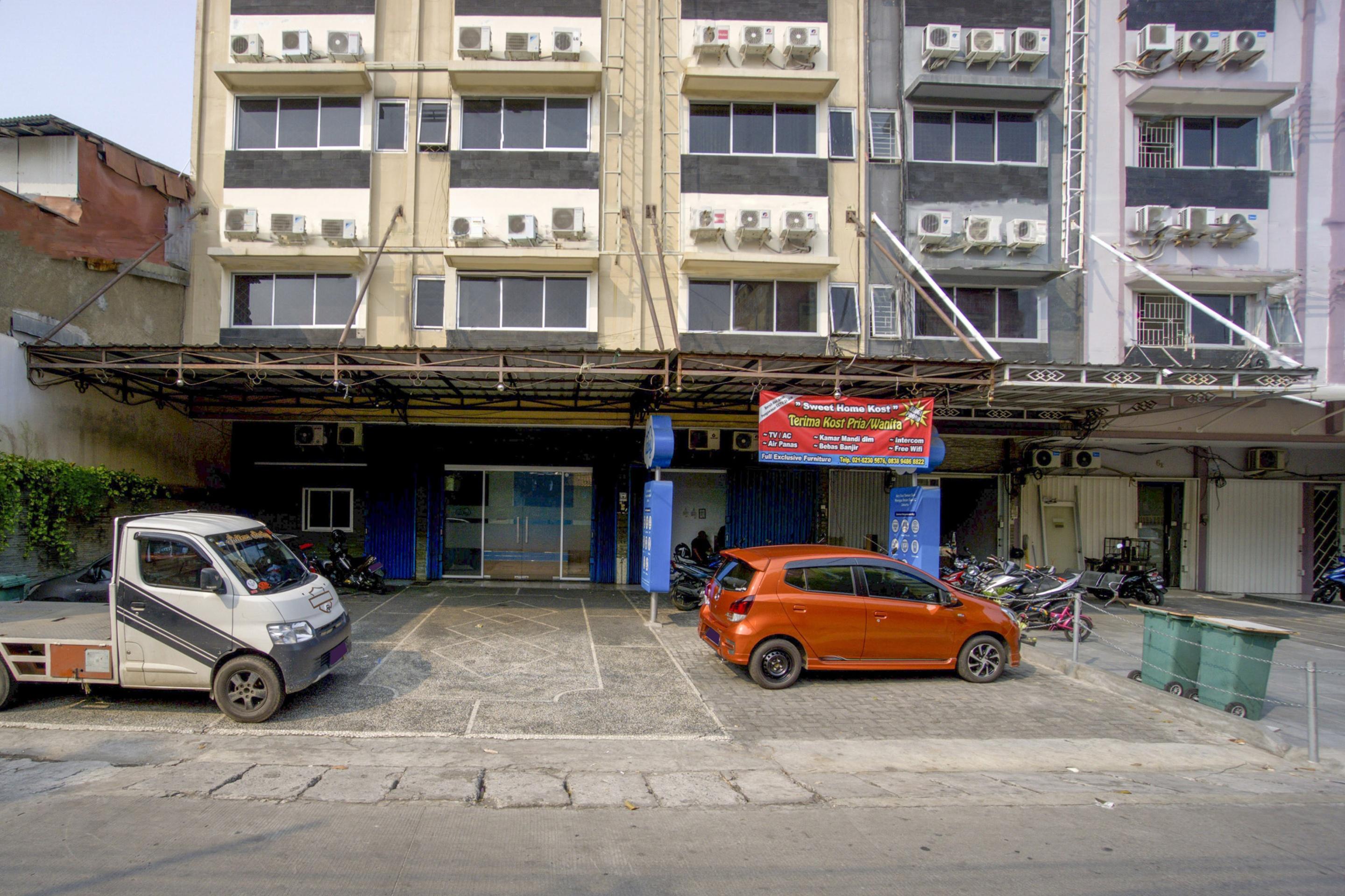 Oyo 3754 Prosperity Mansion Hotel Jakarta Eksteriør billede